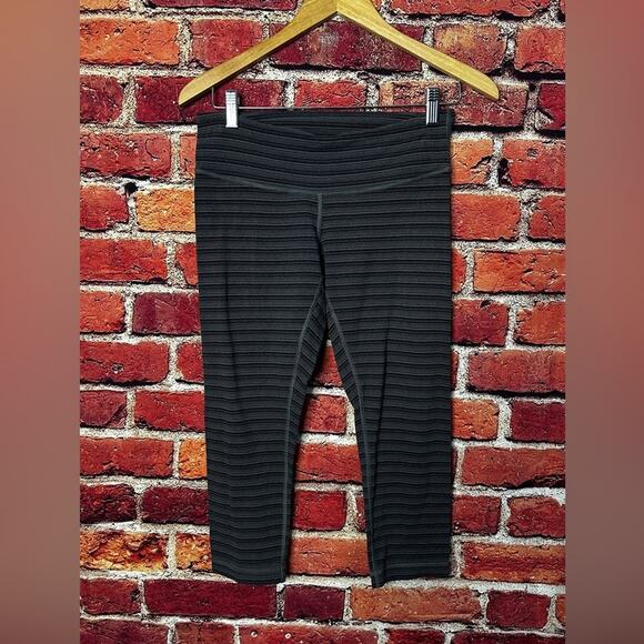 Lululemon leggings size 6 - Picture 1 of 5